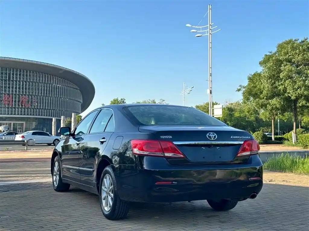 Toyota Camry 2013 200E Classic Elite Edition фото 6