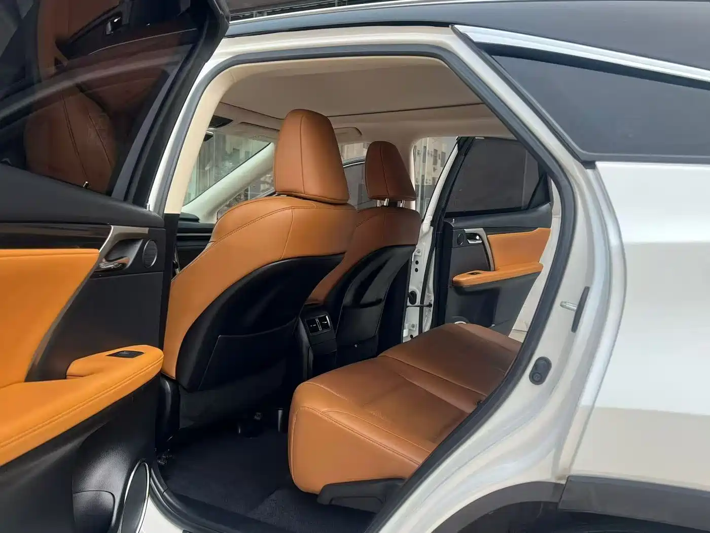 Lexus RX 2020 Facelift 300 AWD Elegance Edition фото 6