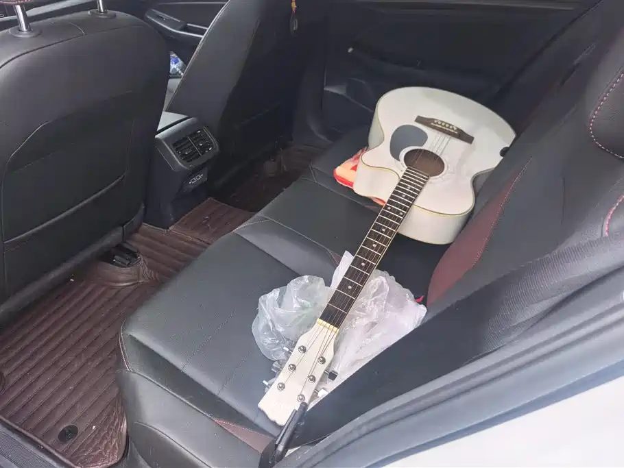 Volkswagen Bora 2021 1.5L Automatic Elite Smart Edition фото 11