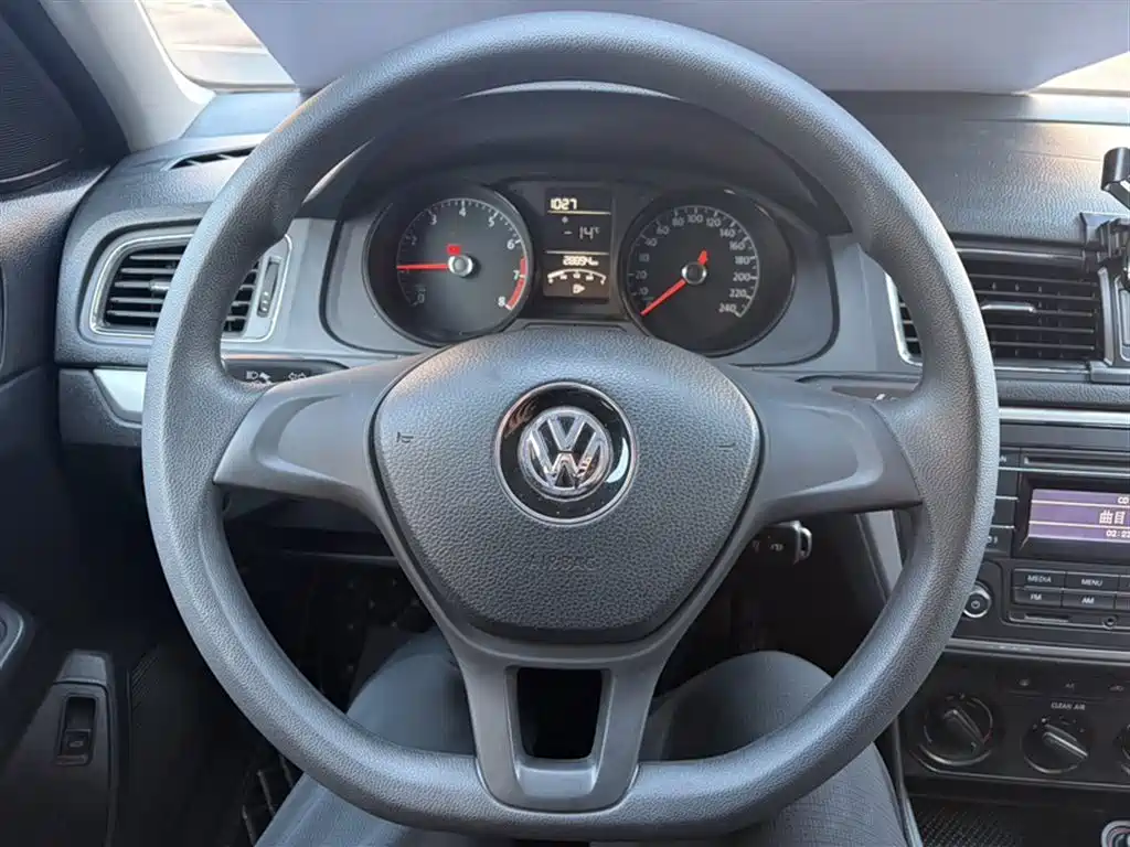 Volkswagen Lavida 2018 Classic 1.5L Manual Trend China VI фото 13
