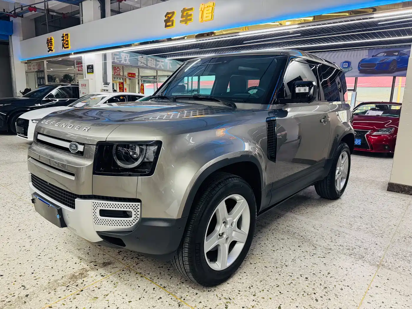 Фото 2 - Land Rover Defender