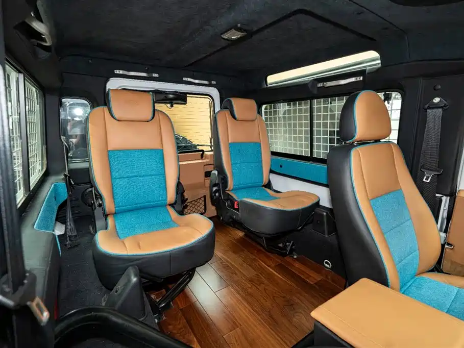 Land Rover Defender 2010 Ice·Fire Limited Edition фото 10