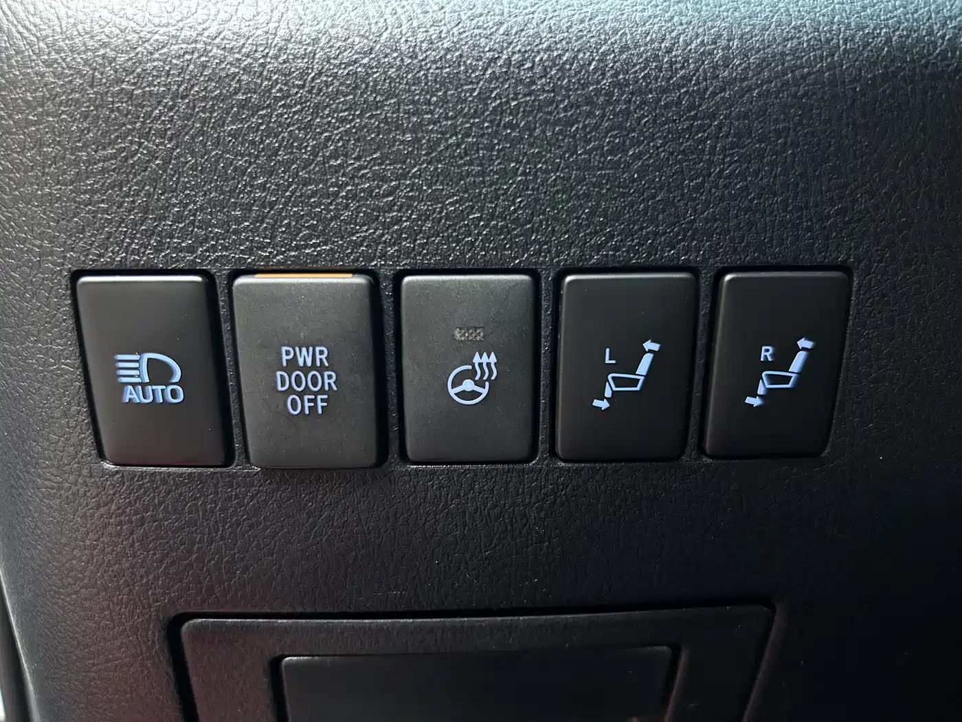 Фото 22 - Toyota Vellfire