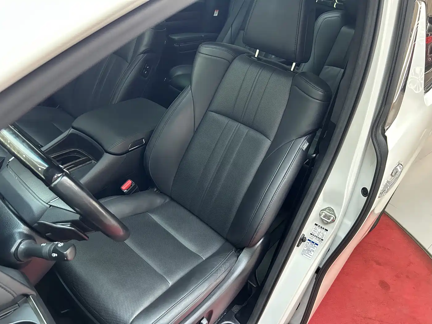 Фото 36 - Toyota Vellfire