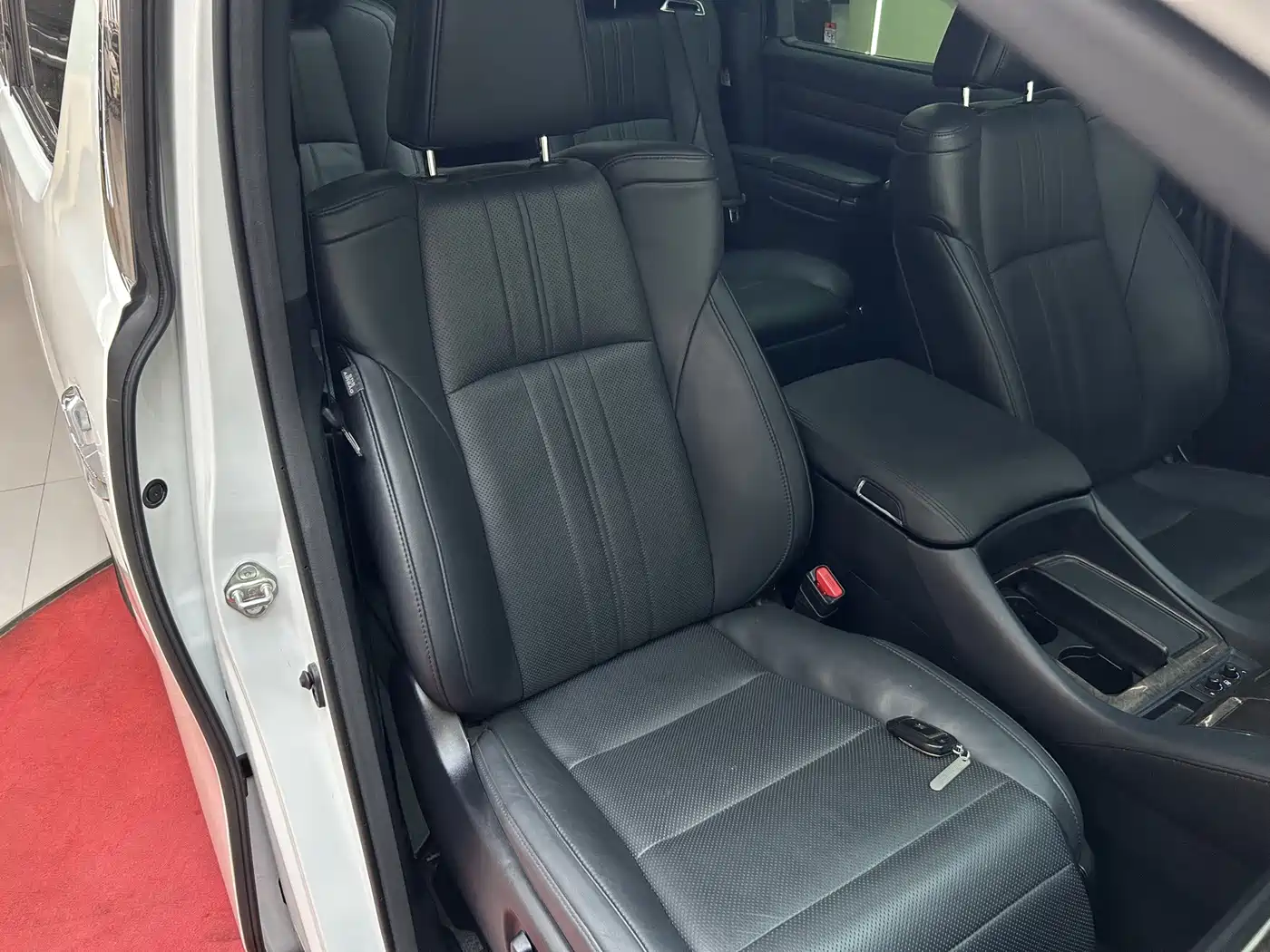 Фото 37 - Toyota Vellfire