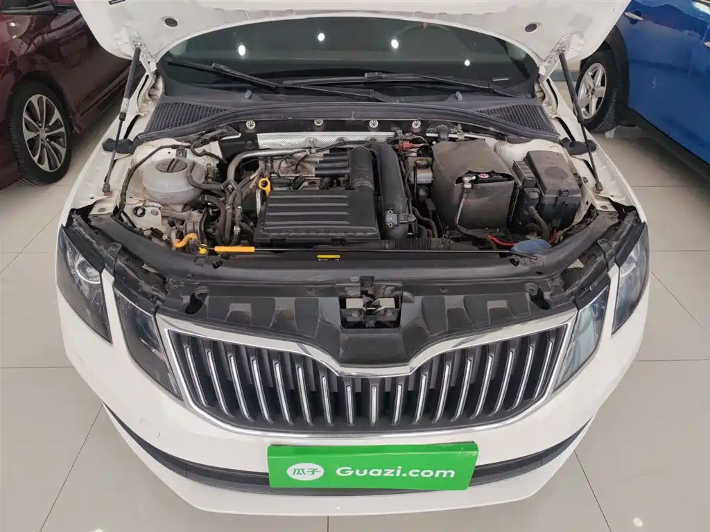 Škoda Octavia 2018 TSI230 DSG Comfort Edition фото 20