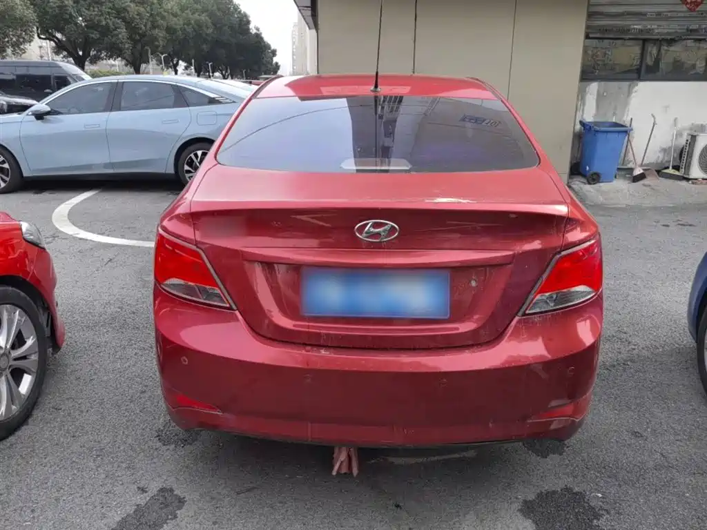 Hyundai Verna 2014 1.4L Automatic Fashion GS фото 6