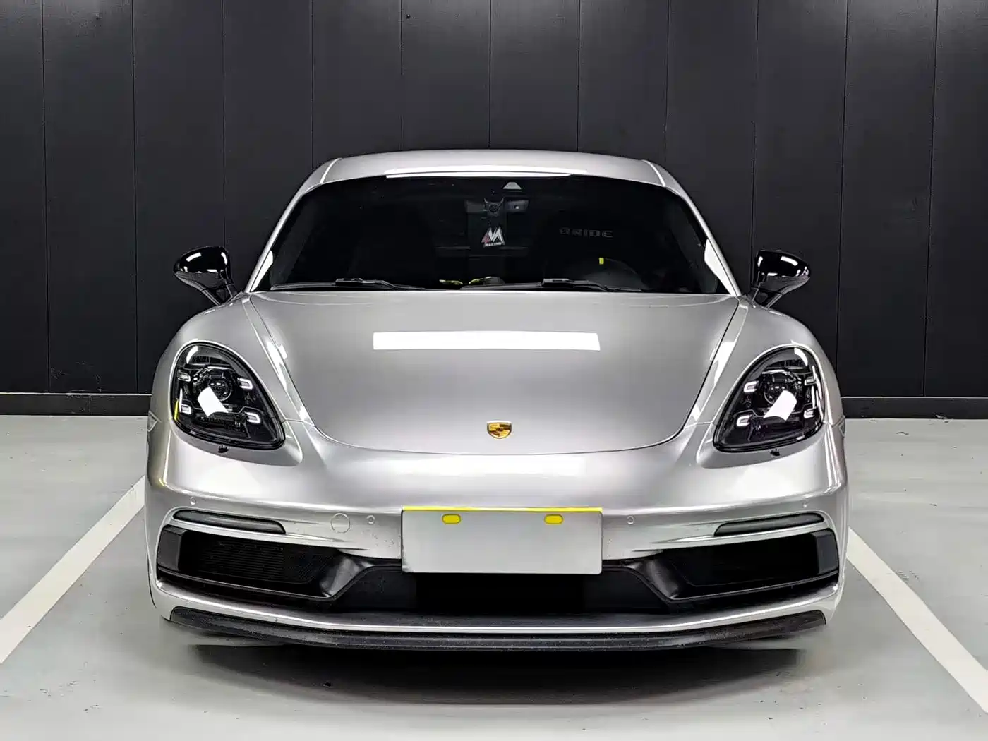 Photo 2 - Porsche 718