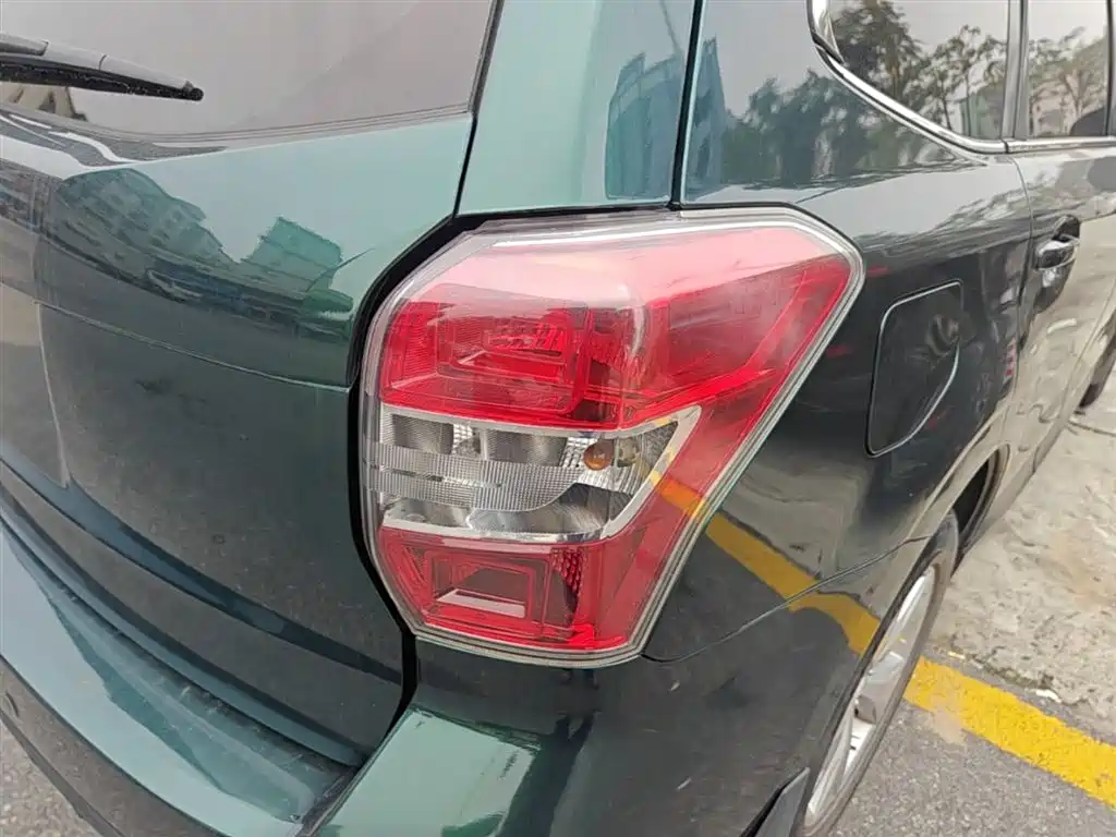 Subaru Forester 2014 2.5i Automatic Elite Edition фото 8
