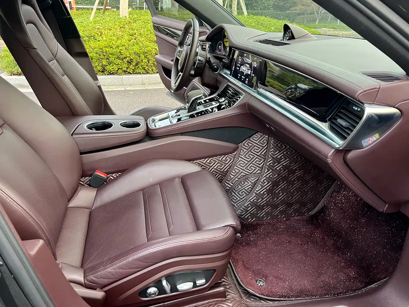 Porsche Panamera 2020 Panamera 10th Anniversary Edition 2.9T фото 7