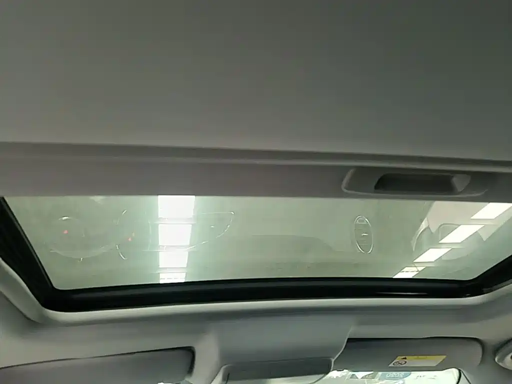 Peugeot 3008 2015 2.0L Automatic Trend Edition фото 18