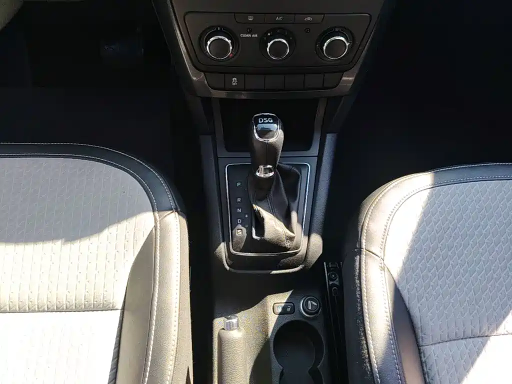 Photo 14 - Škoda Yeti