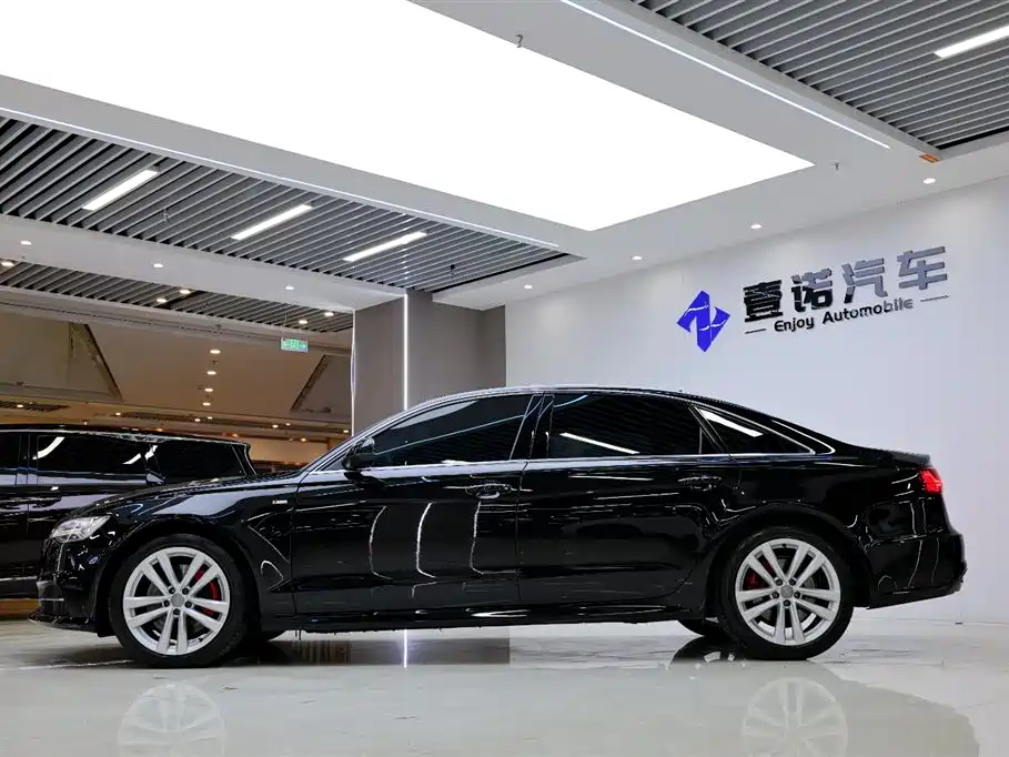 Audi A6L 2018 30th Anniversary 45 TFSI quattro Sport фото 3