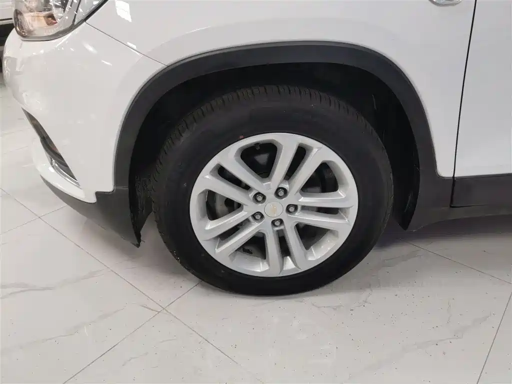 Chevrolet Trax 2018 330T Automatic 2WD Luxury фото 23