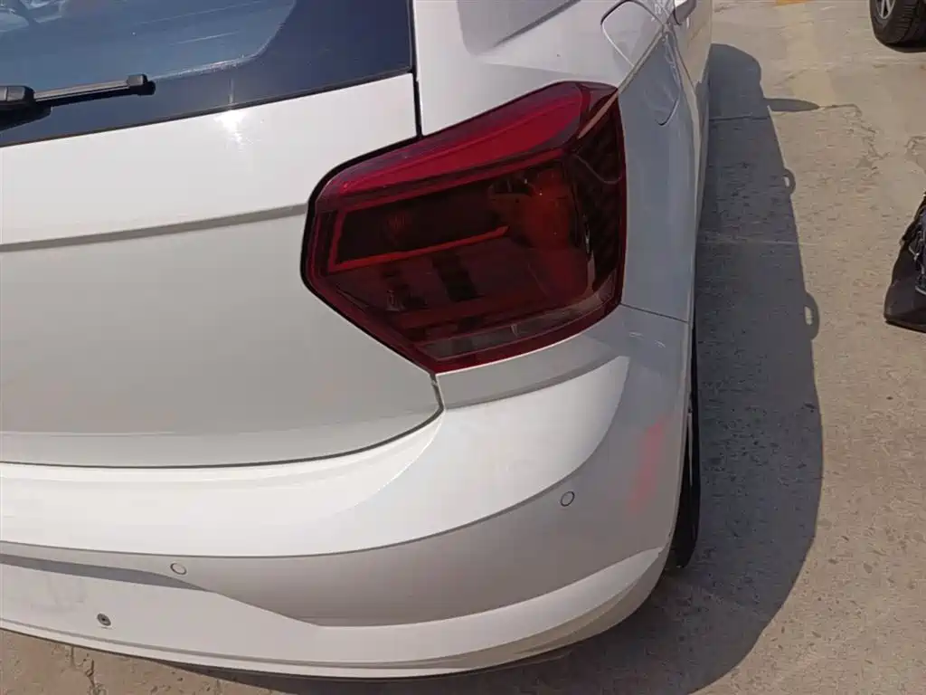 Volkswagen Polo 2021 Plus 1.5L Automatic Colorful Tech Edition фото 8