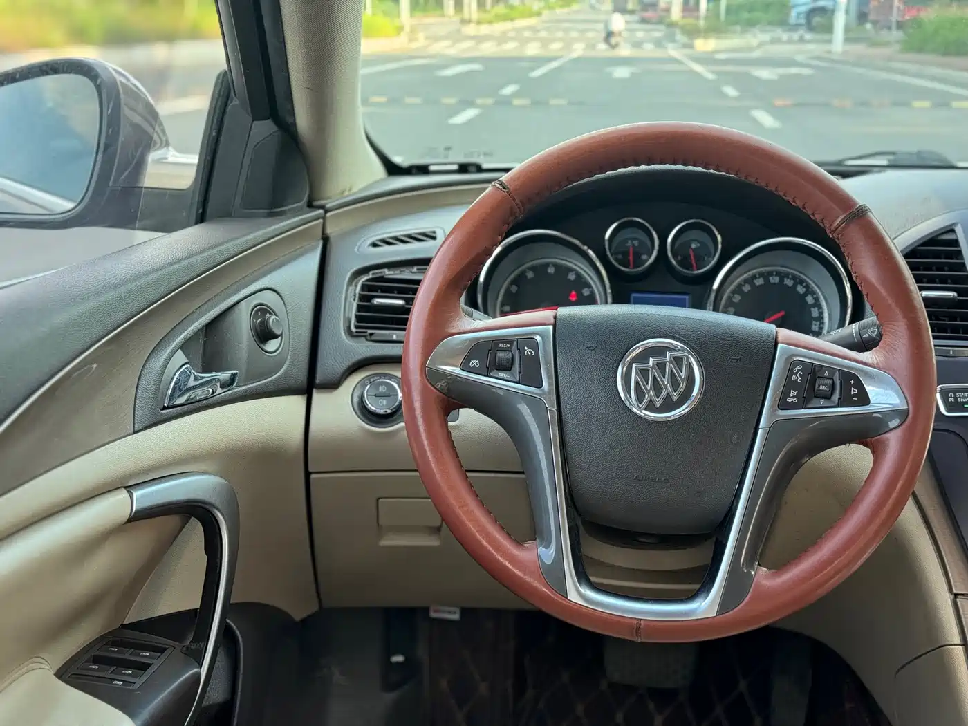 Buick Regal 2012 Model 2.0L Comfort фото 10