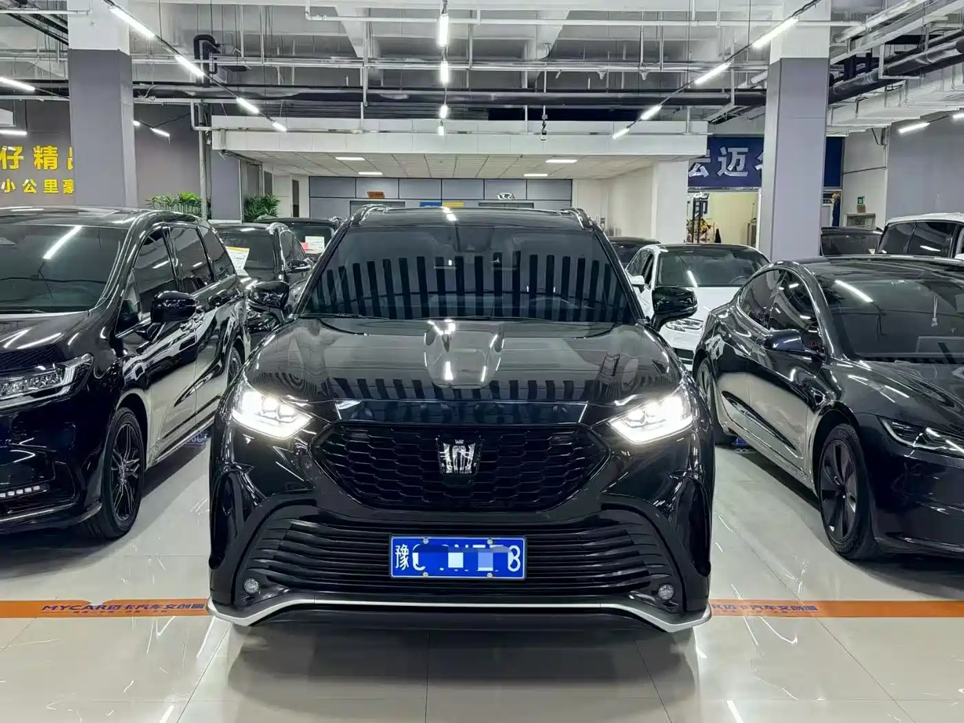 Toyota Crown Kluger 2024 2.5L HEV 4WD Luxury Edition фото 2