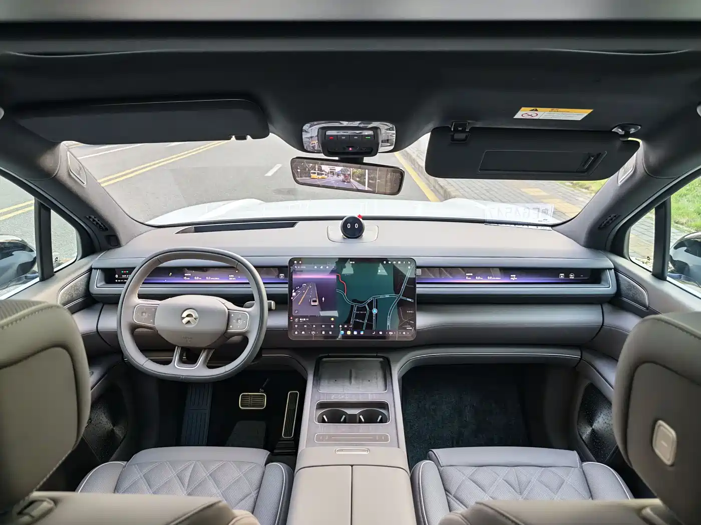 NIO ES8 2025 Model 6-Seat Executive Luxury Edition фото 12