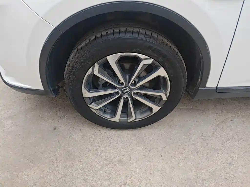 Luxgen U6 SUV 2019 2017 Facelift 1.6T Innovation