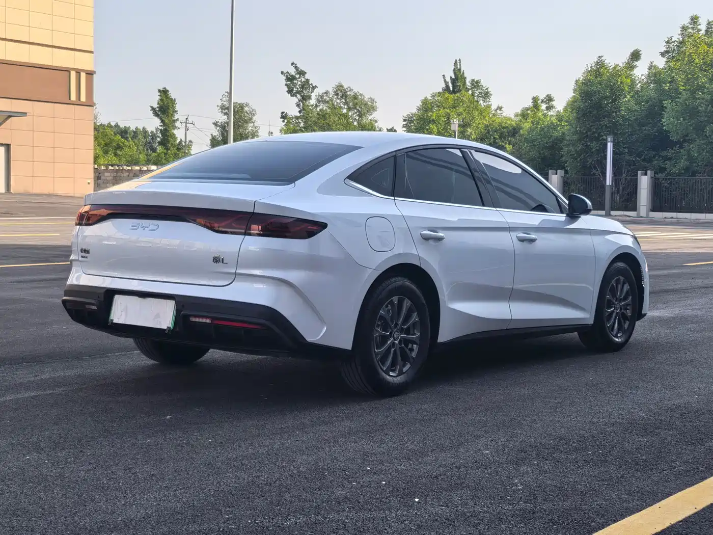 BYD Qin L 2026 DM-i 128KM Progressive фото 7