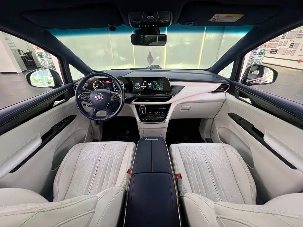Фото 23 - Buick GL8
