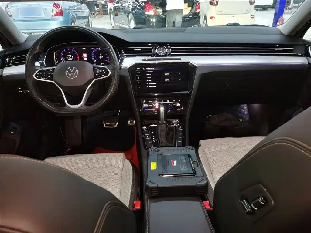 Volkswagen Magotan 2023 Model 2 Million Commemorative Edition 330TSI DSG Luxury фото 12