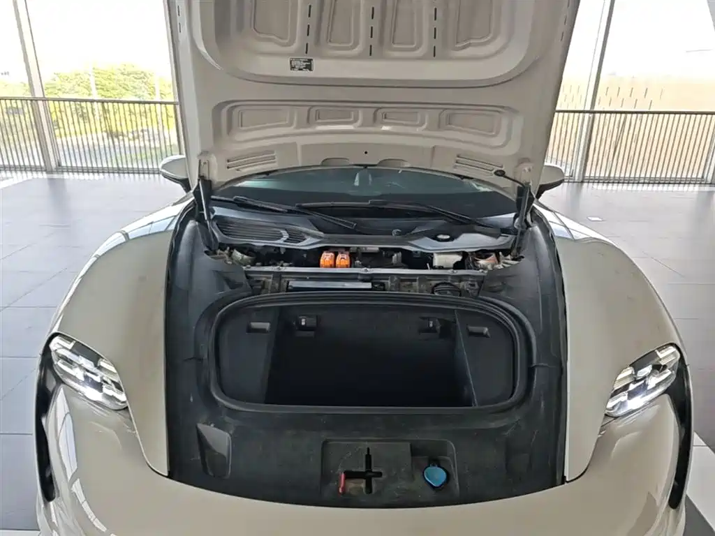 Porsche Taycan 2020 Taycan фото 20