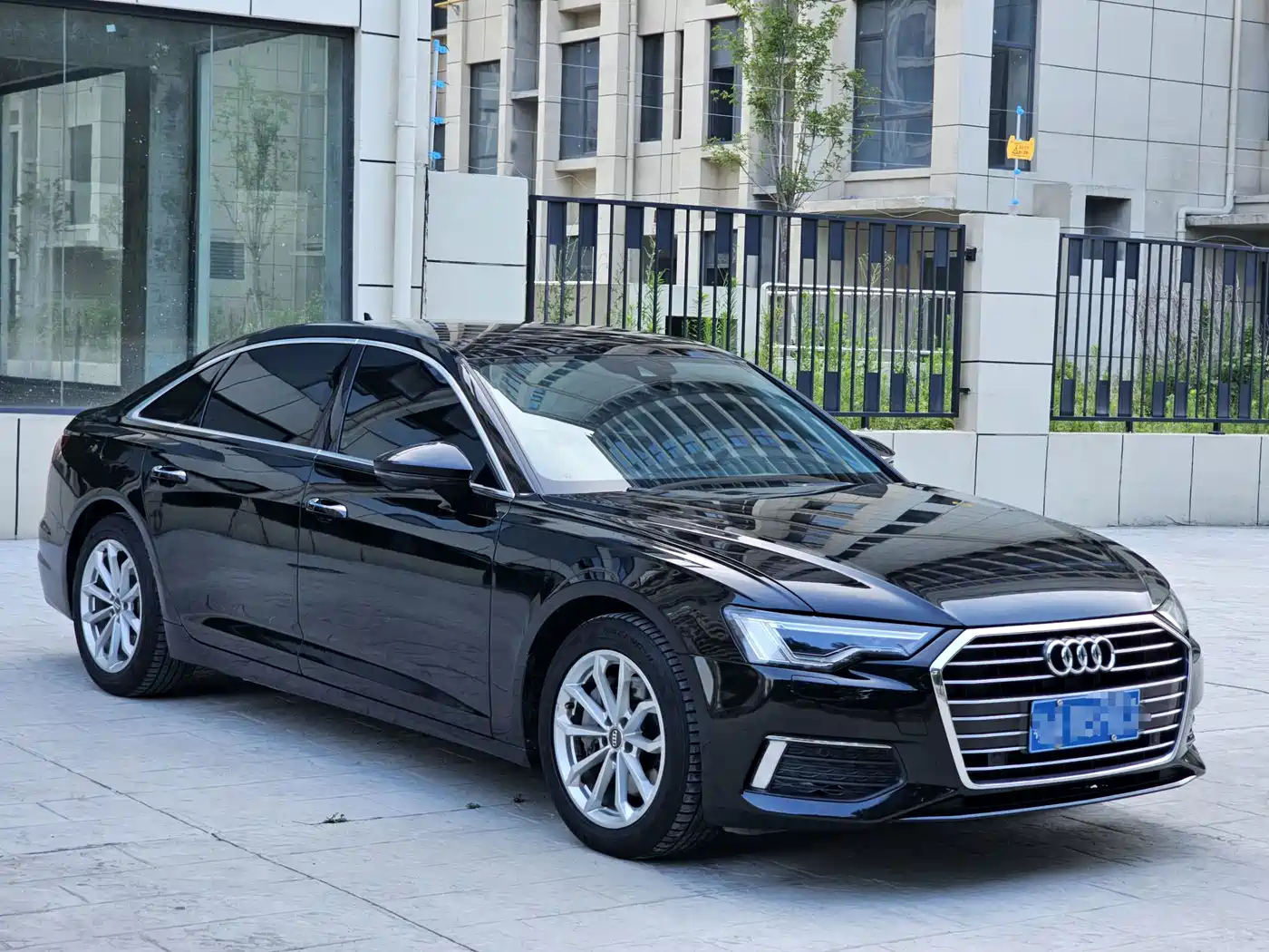 Фото 3 - Audi A6L