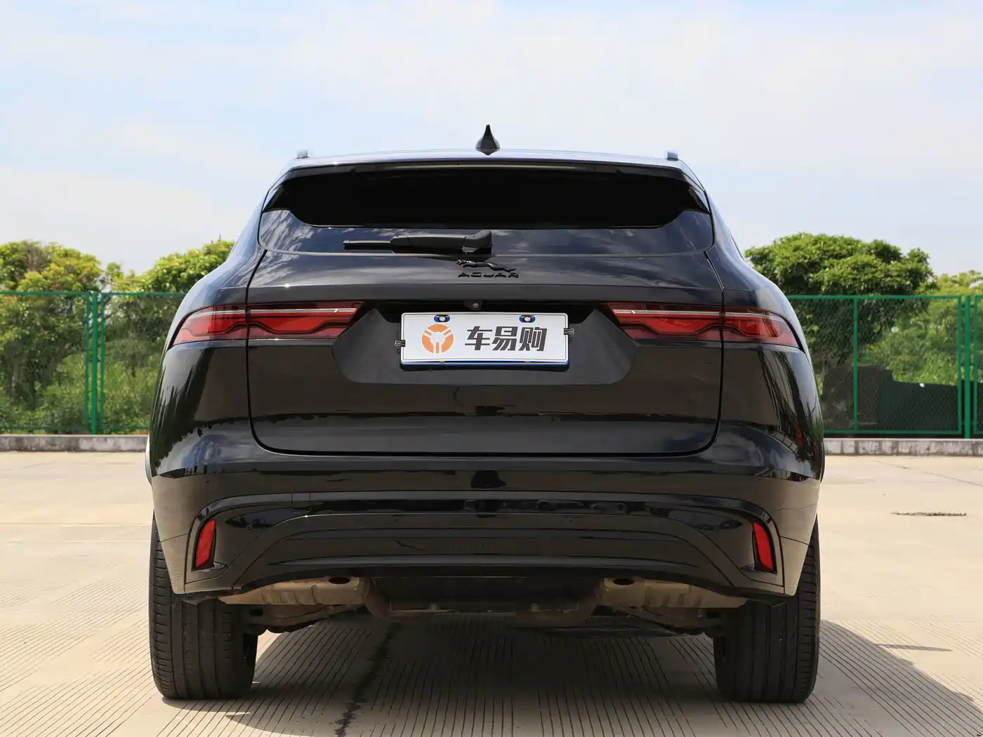 Jaguar F-PACE 2024 2024 P250 R-Dynamic SE