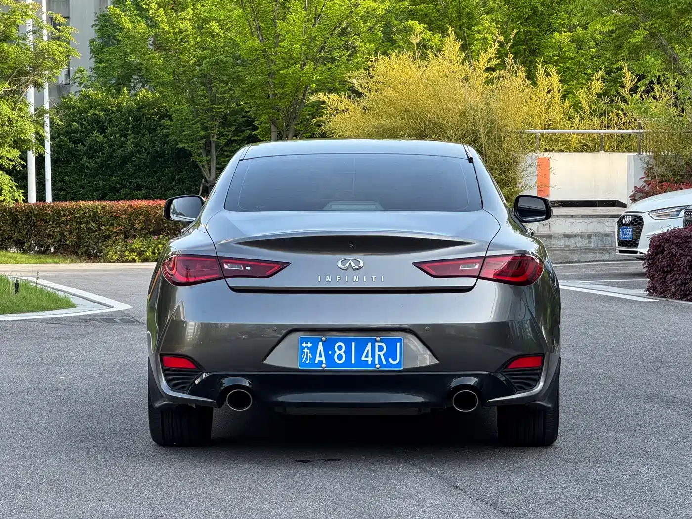 Infiniti Q60 2019 2.0T Luxury Edition фото 6