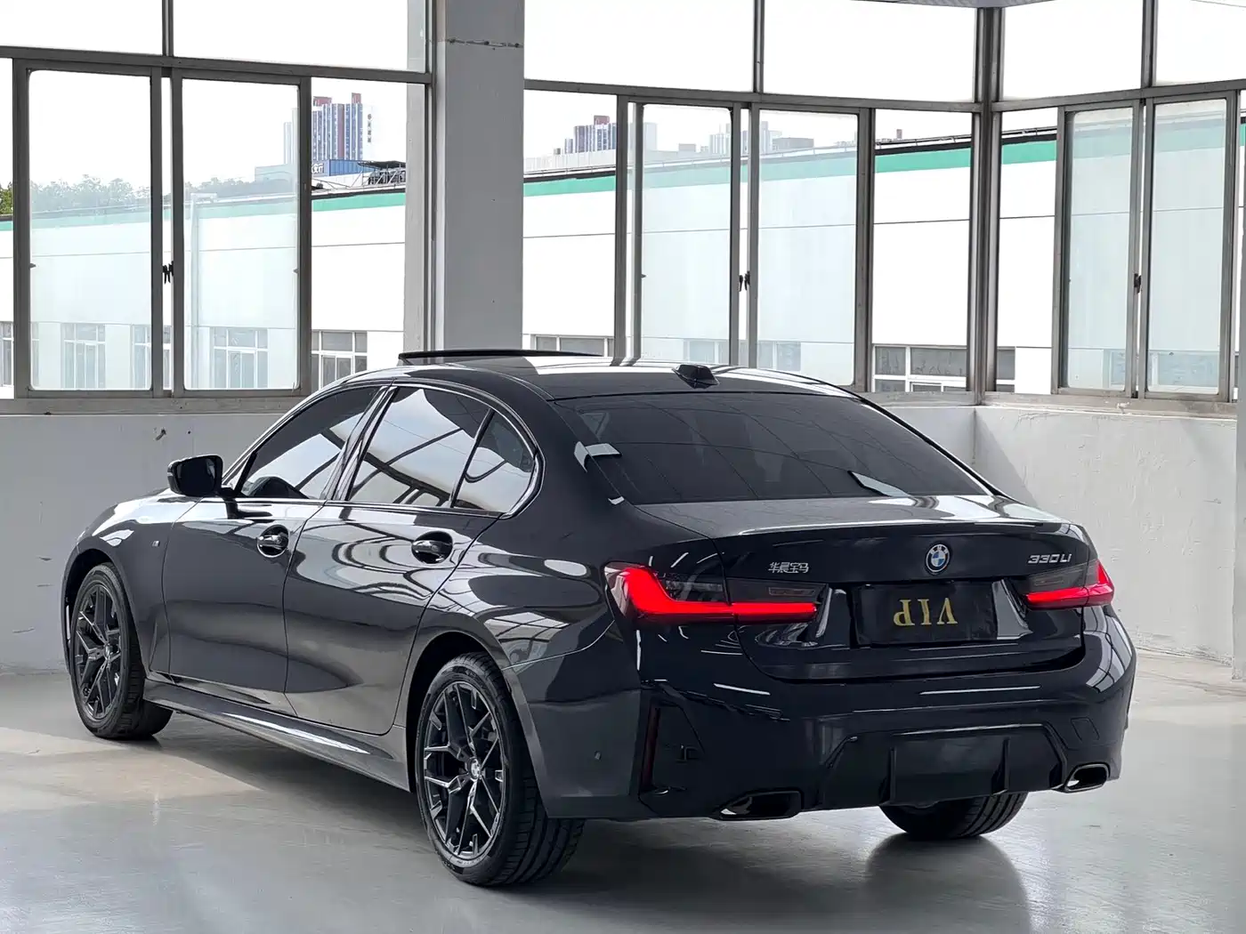 BMW 3 Series 2026 2026 330Li M Sport Shadowline Package