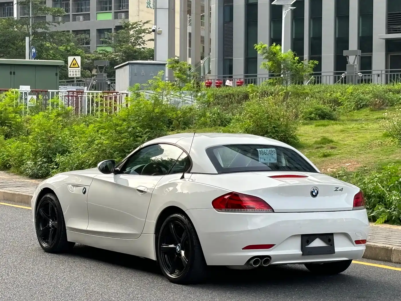 BMW Z4 2013 sDrive20i Leading фото 18