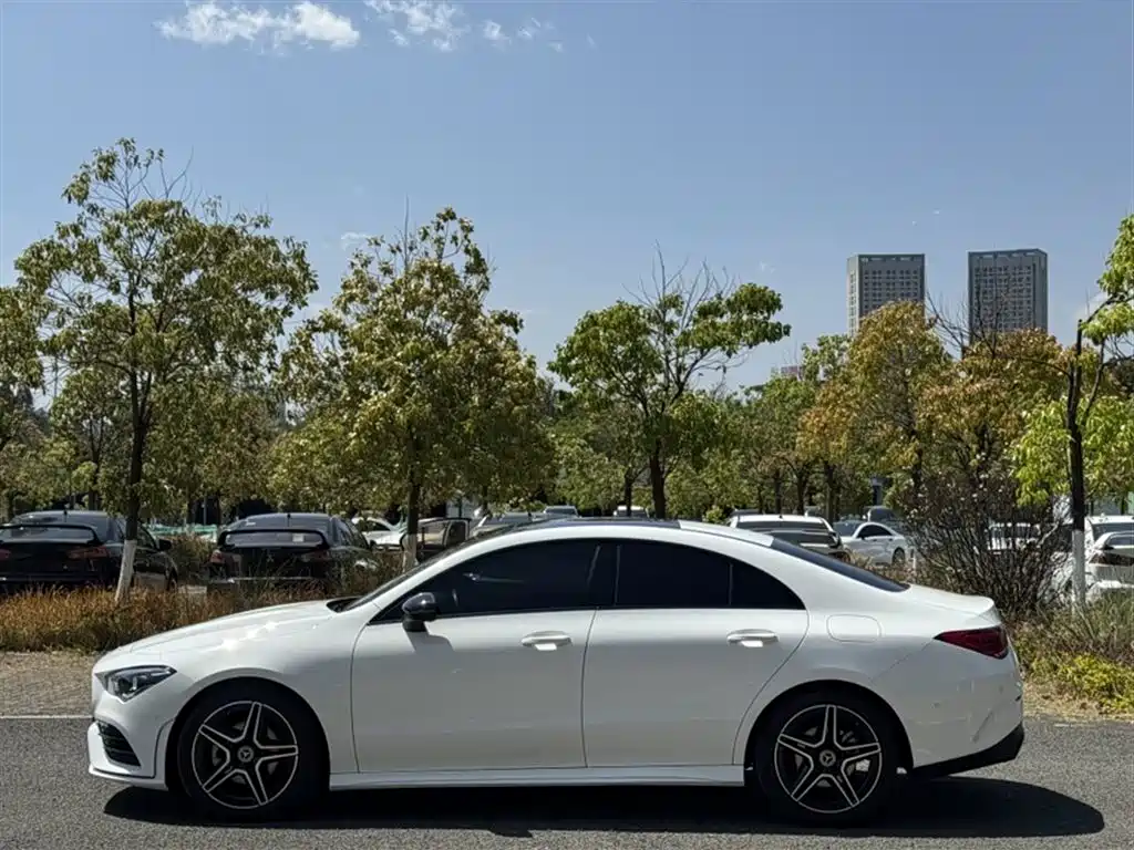 Mercedes-Benz CLA (Import) 2023 CLA 200 4MATIC фото 7
