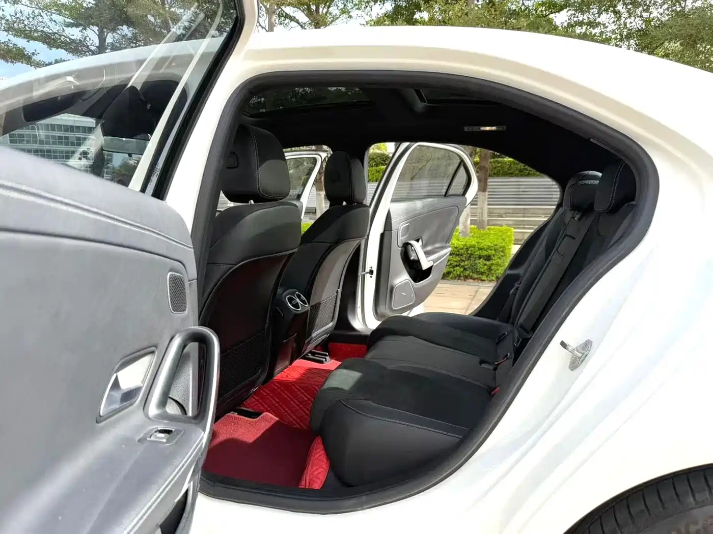 Mercedes-Benz A-Class 2020 A 200 L Sport Sedan фото 4