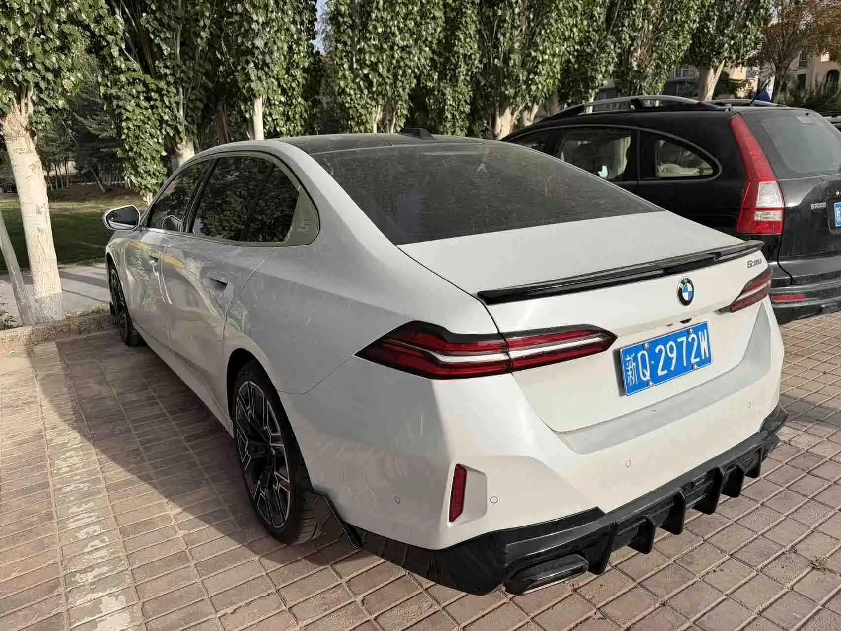 Photo 3 - BMW 5 Series