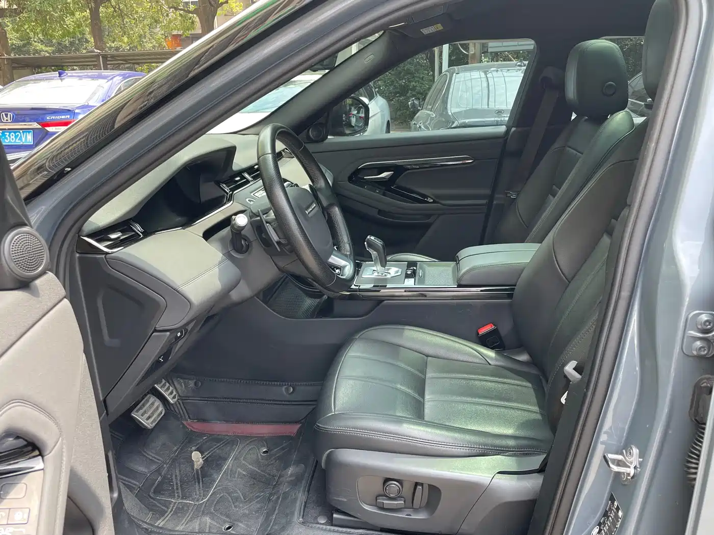 Land Rover Range Rover Evoque 2020 249PS R-DYNAMIC SE Sport Tech Edition фото 8