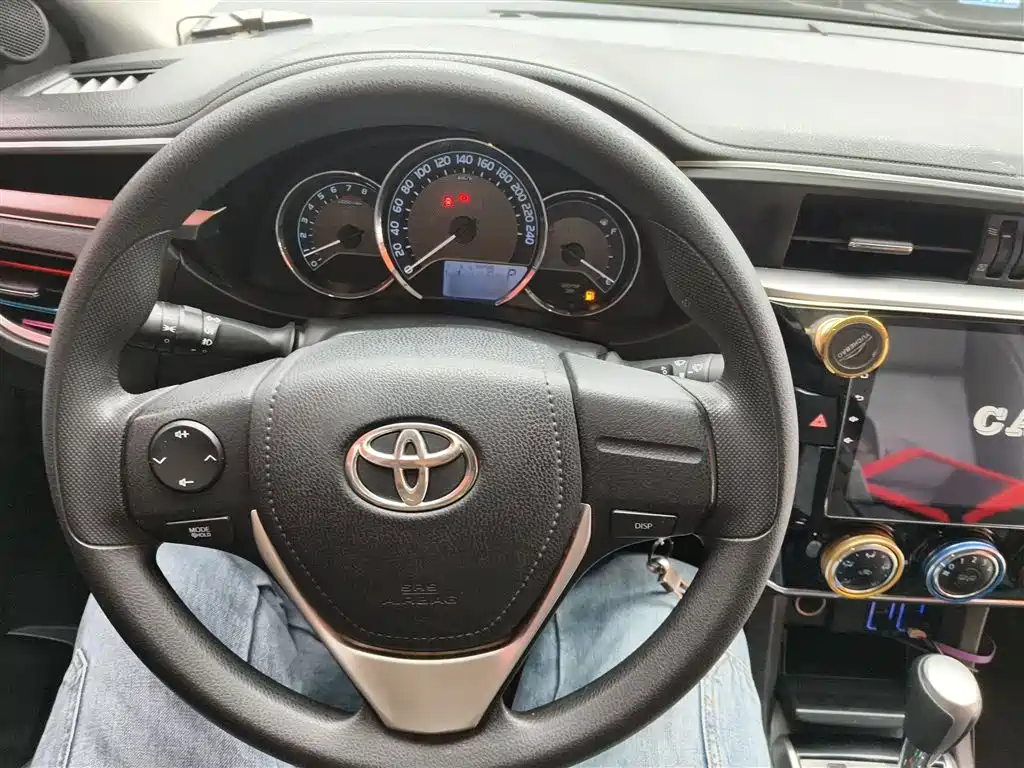 Toyota Corolla 2017 1.6L CVT GL фото 11