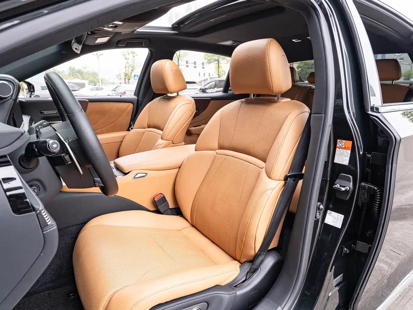Lexus LS 2021 500h Excellence Edition фото 11
