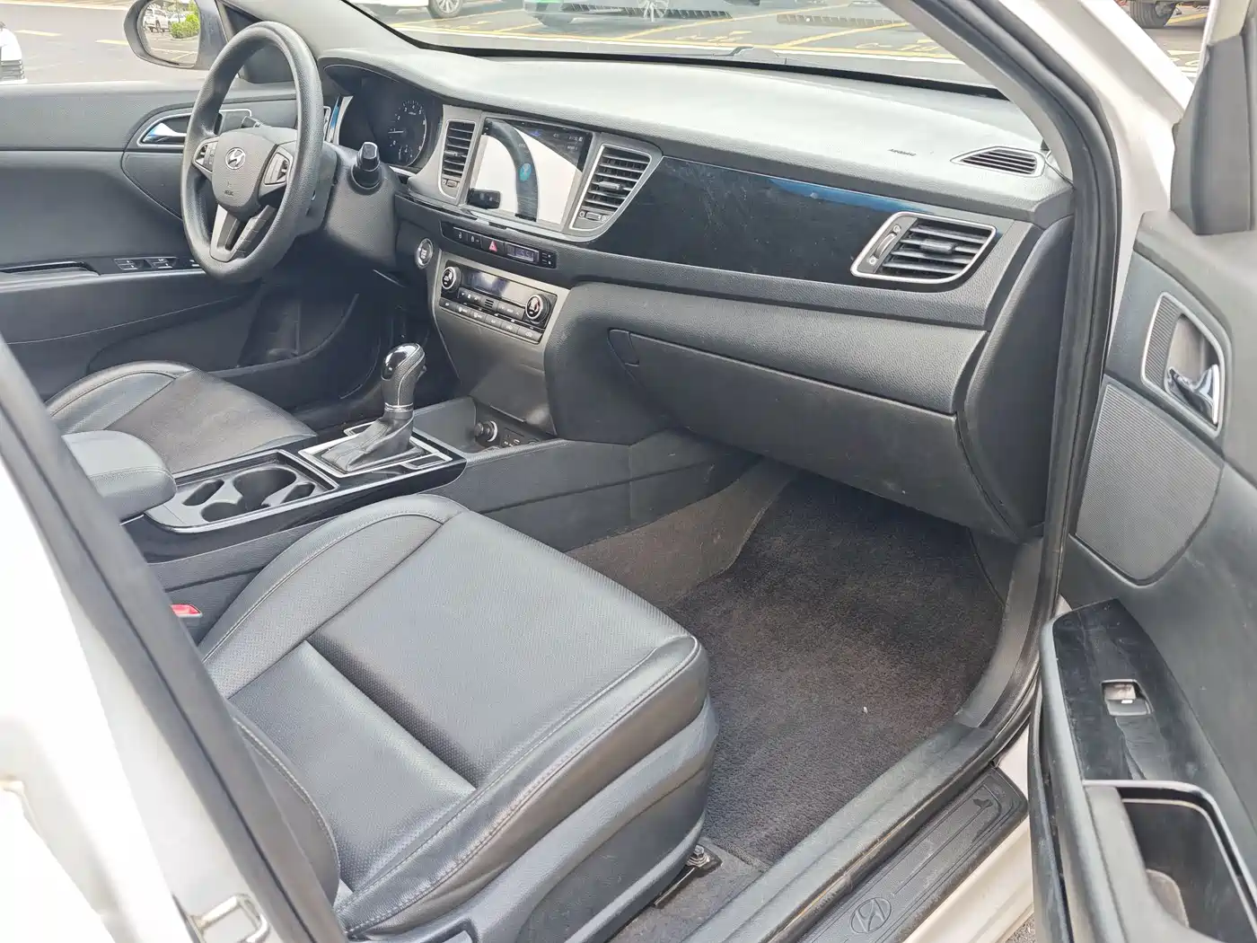Hyundai Mistra 2016 1.8L Automatic Smart GLS фото 6