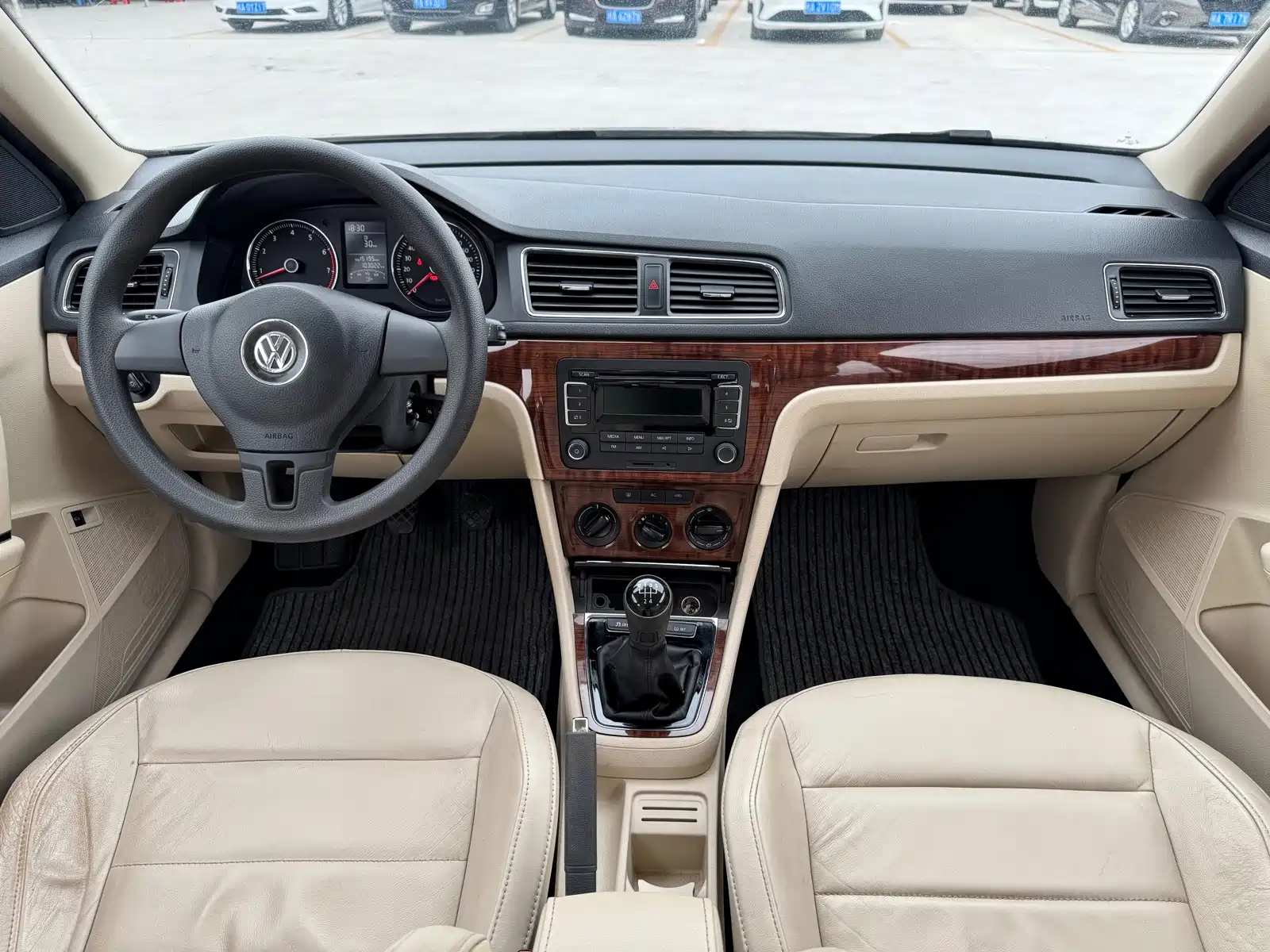 Photo 10 - Volkswagen Lavida
