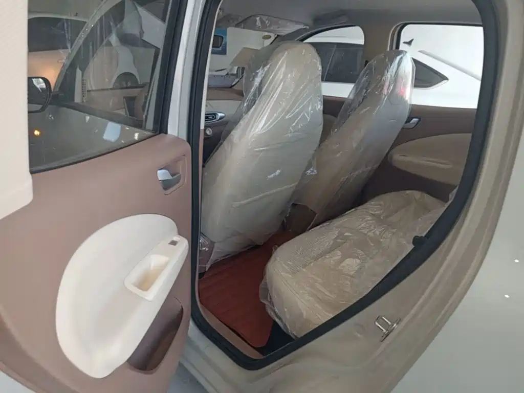 Wuling Motors Hongguang MINIEV 2026 2025 4-Door Advanced