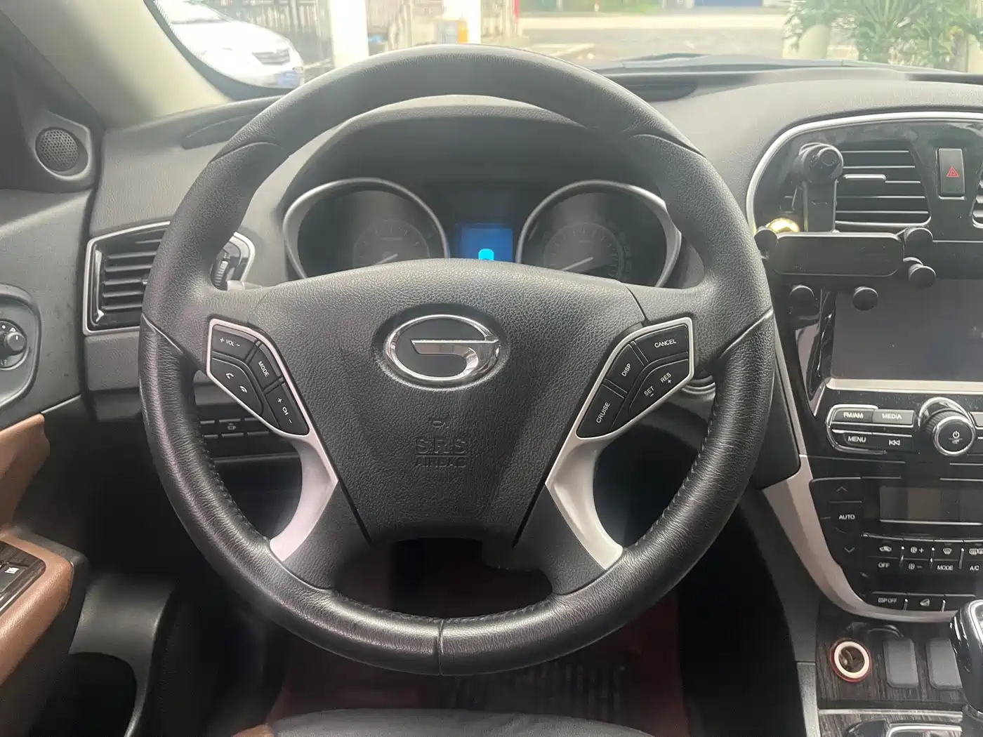 GAC Trumpchi Trumpchi GS5 Super 2015 2015 1.8T Automatic 2WD Luxury Navigation Edition