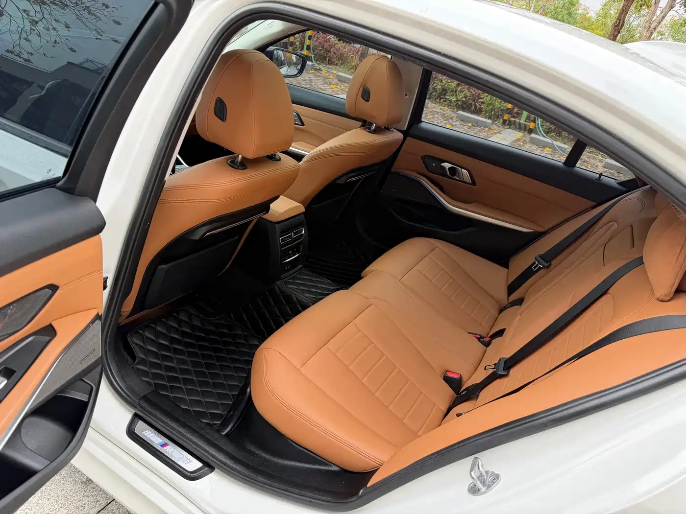 BMW 3 Series 2021 Facelift 325Li M Sport Shadow Edition фото 7