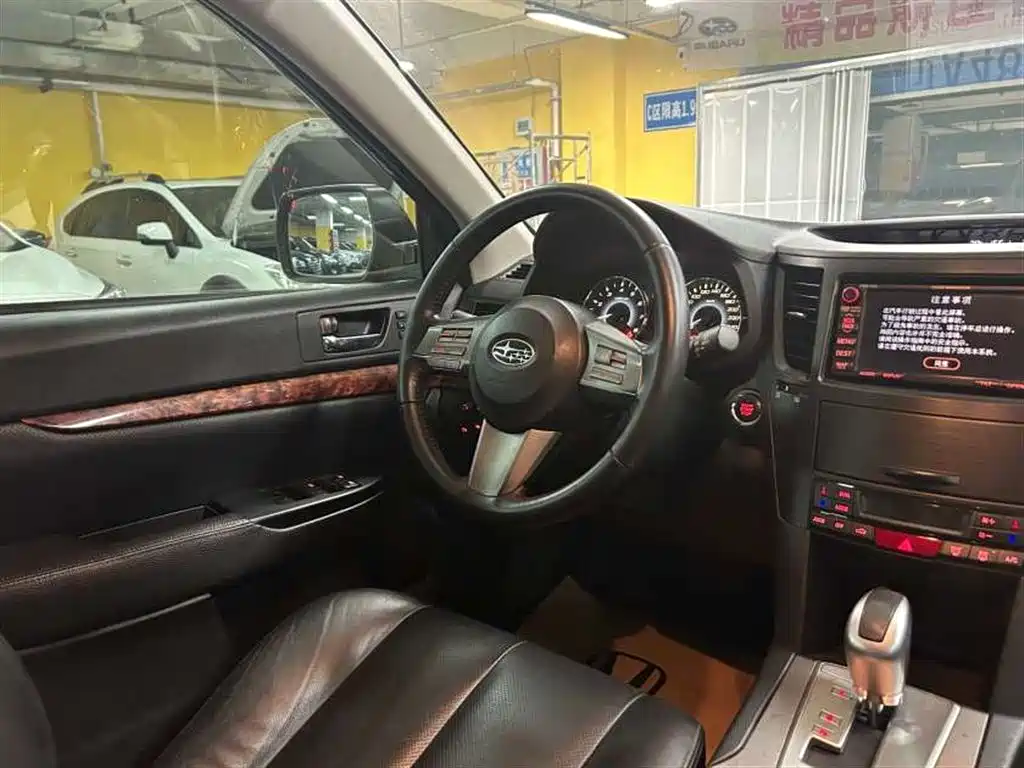 Subaru Outback 2010 3.6R Luxury Navigation фото 13