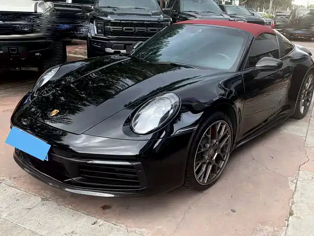 Porsche 911 Targa 4 3.0T