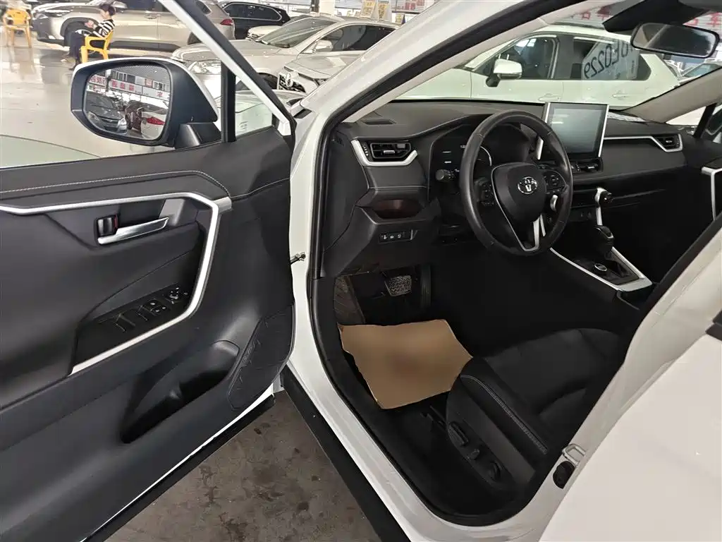 Toyota RAV4 Rongfang 2021 2.0L CVT 4WD Premium фото 16