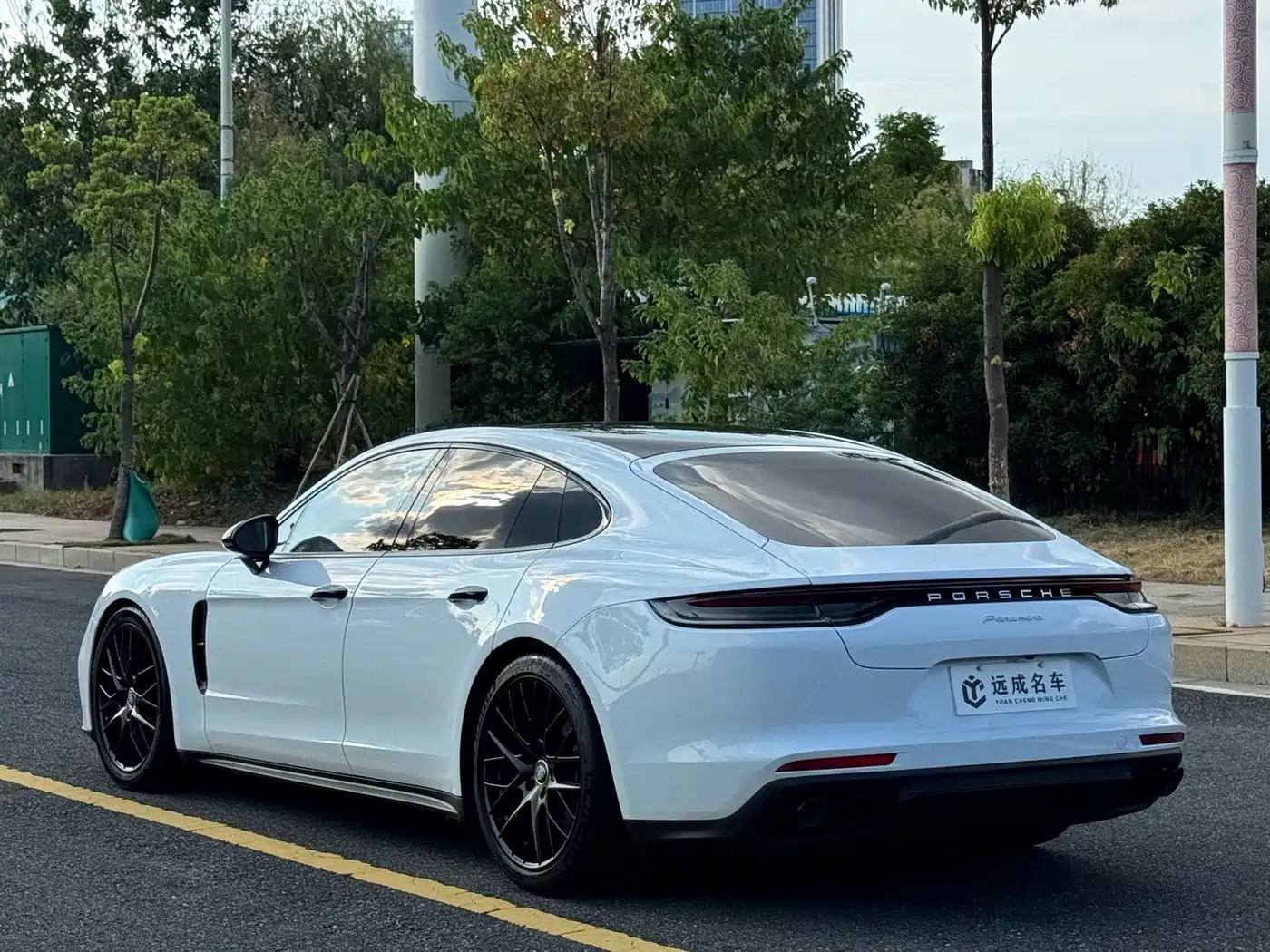 PORSCHE PANAMERA