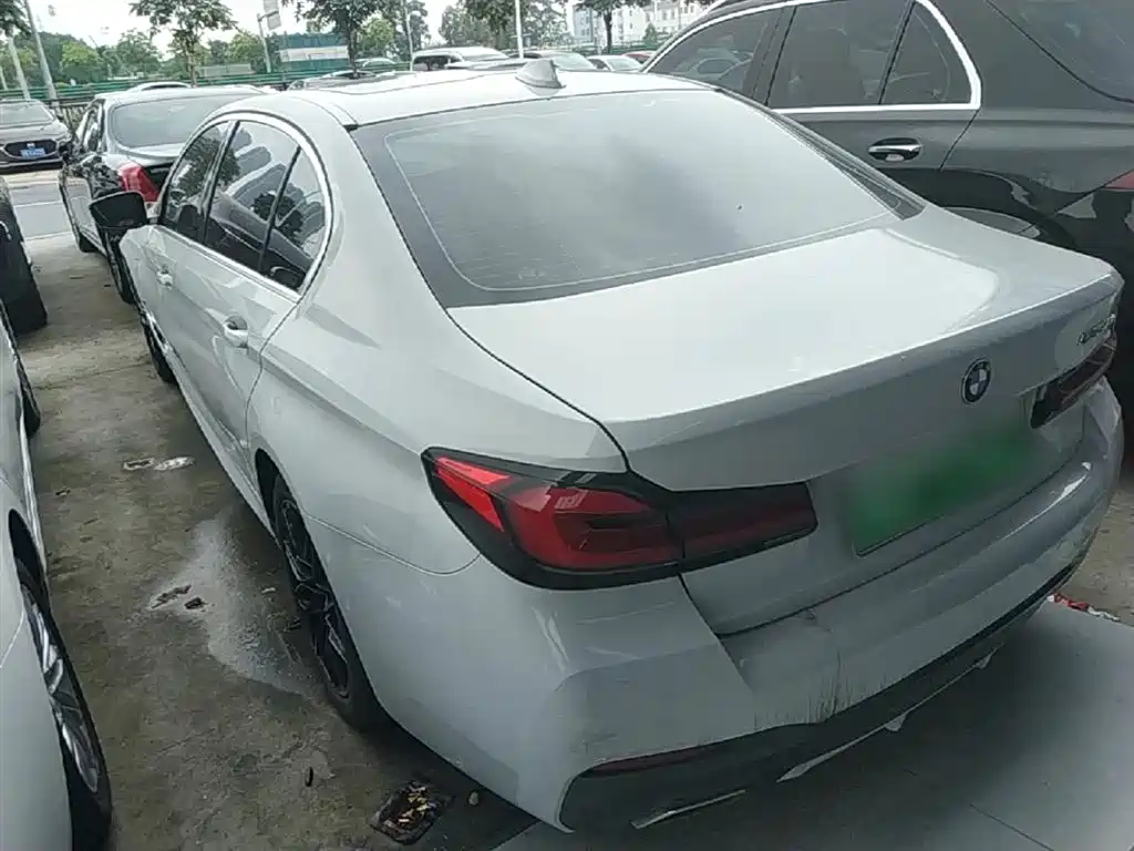 BMW 5 Series New Energy 2021 535Le Pioneer Edition M Sport Package фото 5