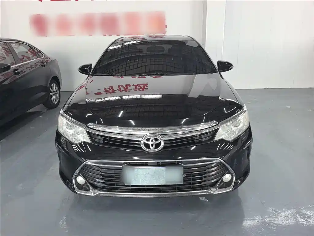 Toyota Camry 2016 2.0G 10th Anniversary Luxury Edition фото 7