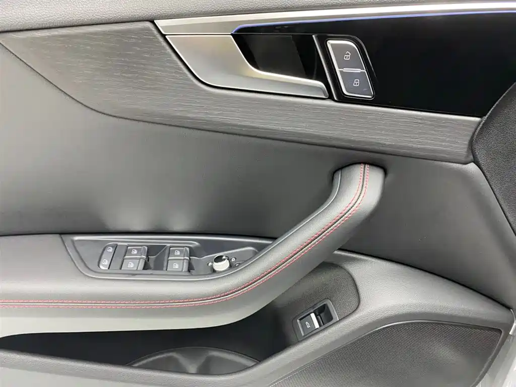 Audi A4L 2024 40 TFSI Luxury Dynamic фото 24